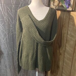 Natural Reflections Forest Green V-Neck Sweater